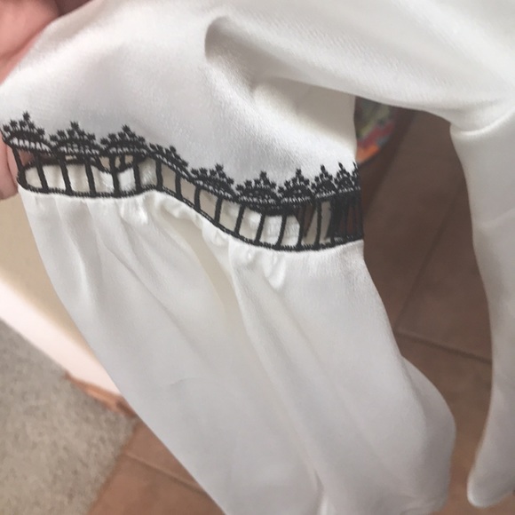 Laundry Marshmallow Embroidered Top WM 14 - Picture 8 of 11